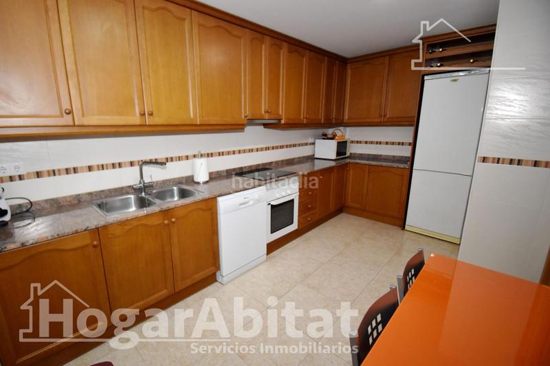 Foto 7f8b5c6d-b861-4c94-a9f9-cea3b22882cf. Casa adossada amb aparcament a Onda