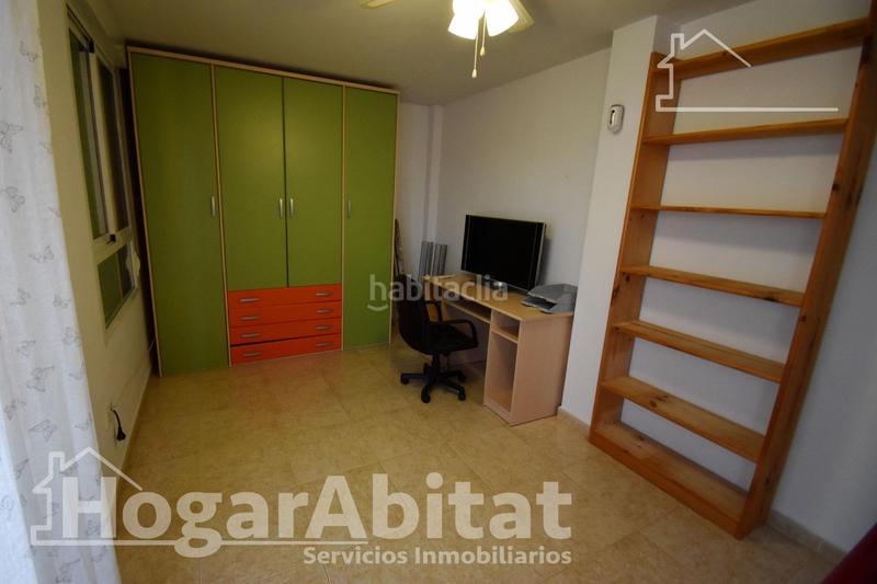 Foto c1a81b1c-6bfd-4e9b-bb16-3f448d9ccd59. Casa adossada amb aparcament a Onda