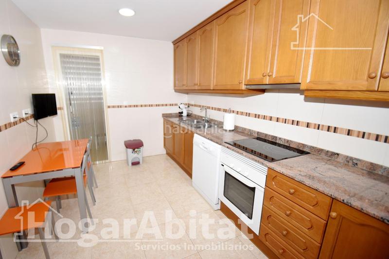 Foto f9e54cd6-54ba-4950-b72a-88332b5779f9. Casa adossada amb aparcament a Onda