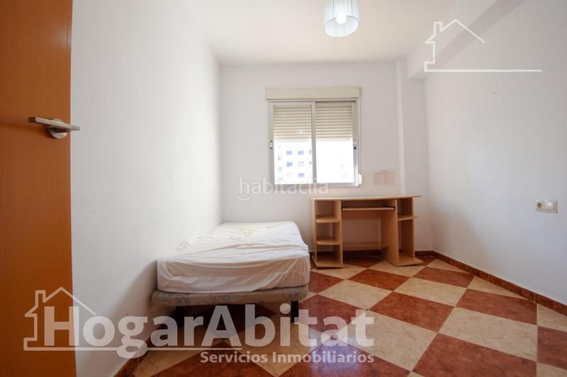 Foto cd825dd0-d6c2-48c1-a66c-7ef2a1e6b42e. Pis amb aparcament a Oliva pueblo Oliva