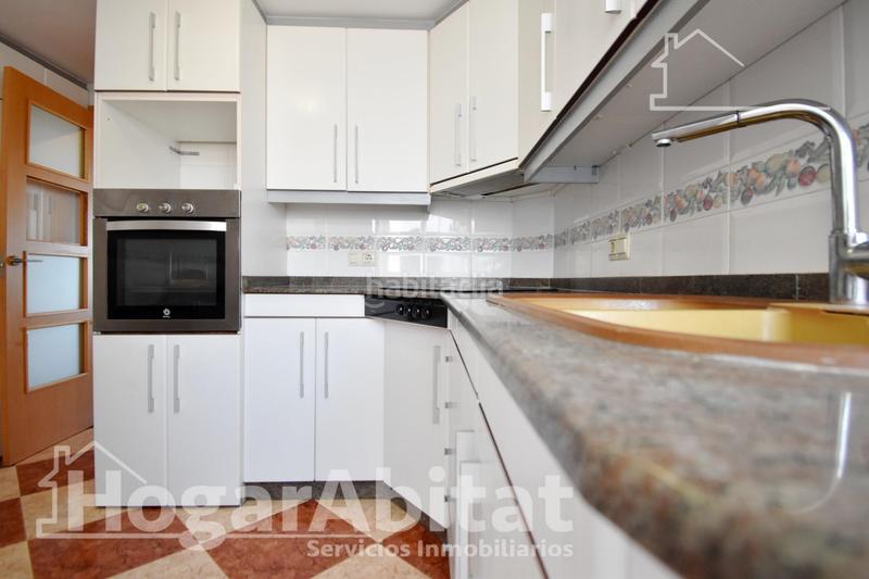 Foto ff5f9b0a-e30f-417d-9b1b-dc3de7780192. Pis amb aparcament a Oliva pueblo Oliva