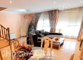 Casa a schiera  Avenida catalunya. Amplio adosado con garaje y dos terrazas en la av catalunya