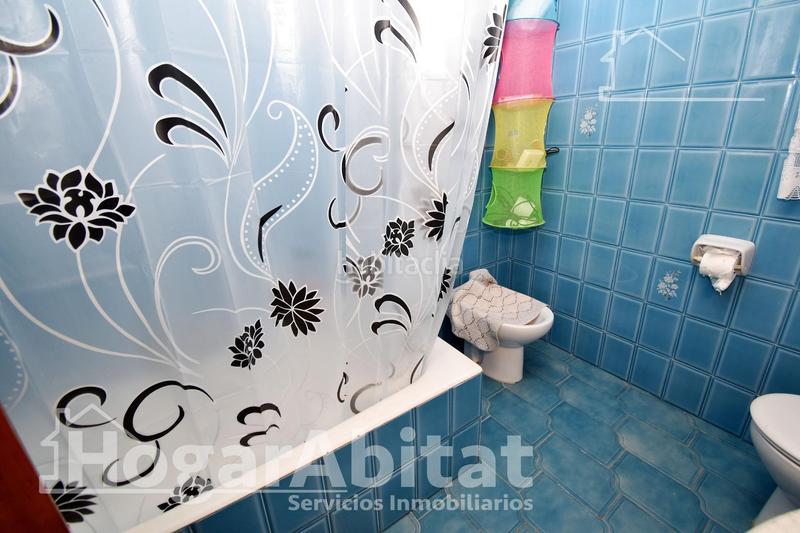 Foto 77142c55-c2e3-4bab-a543-73901892af03. Casa adossada amb aparcament a Cheste