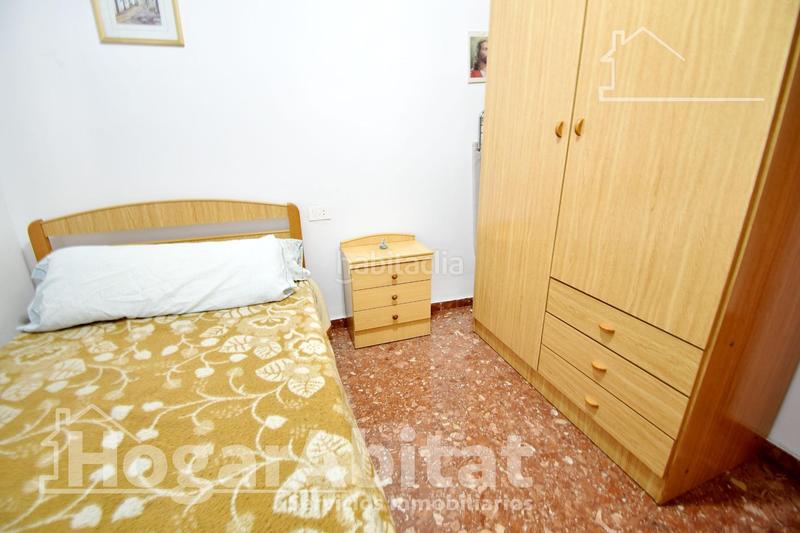 Foto 9c644c6d-5cfc-40ff-a021-673af87f3063. Casa adossada amb aparcament a Cheste