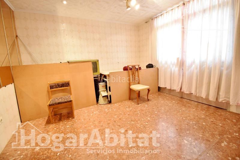 Foto cb2ae251-6e34-45aa-915c-dc1ab4ceef91. Casa adossada amb aparcament a Cheste