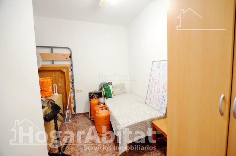 Foto 6020233e-c5dd-47e8-b442-5d104f02df92. Piso exterior y muy luminoso con balcon en Centro San Juan de Alicante