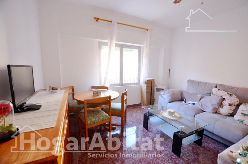 Foto 9d8a574c-4016-4530-9c58-4f912eb33055. Piso exterior y muy luminoso con balcon en Centro San Juan de Alicante