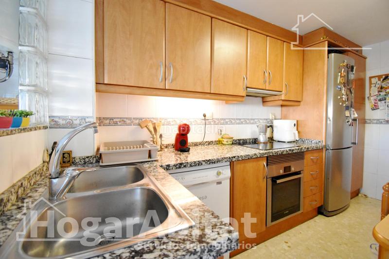 Foto 256eaf59-1313-4337-bdb2-387b31681ebe. Appartamento con parcheggio in Oliva pueblo Oliva