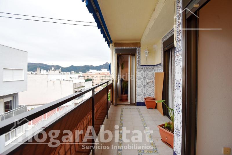 Foto 735bae92-9c80-43bb-98f2-a2981f70af86. Piso muy amplio con terraza y ascensor en el centro en Gandia