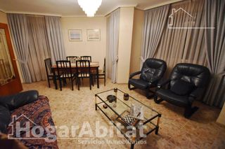 Piso  Calle barcelona. Bien ubicado! amplio dúplex con garaje y trastero cerca del cent