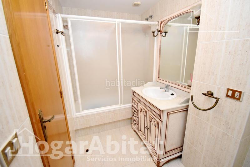 Foto 2e599536-3e69-4c76-b63f-a09214f59a95. Pis amb aparcament a Llombai Burriana