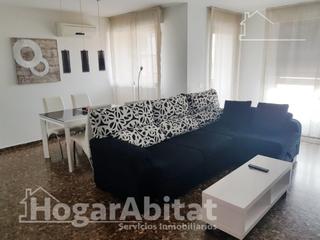 Appartement  Calle san luis. Amplio piso con balcón, garaje y trastero