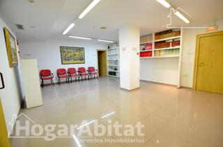 Pis  Rambla méndez núñez. Muy central! bonito, amplio y semireformado con ascensor