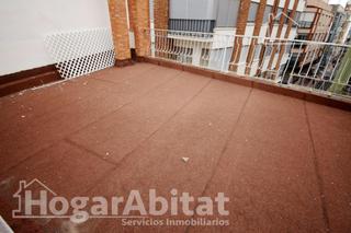 Casa  Calle la tanda. Casa semireformada con garaje y dos terrazas, en el centro