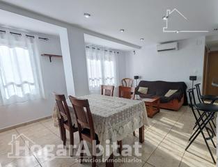 Pis  Calle san antonio. Acogedor, bonito y exterior con dos balcones, cerca del centro