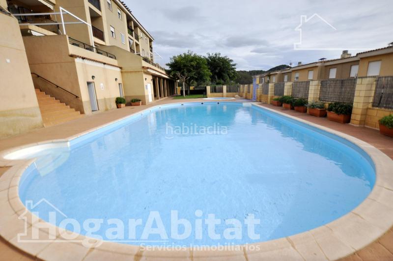 Foto 2a9de5e5-e590-4e25-88df-f677073bee20. Piso en residencial con terraza, garaje, trastero y piscina en Náquera