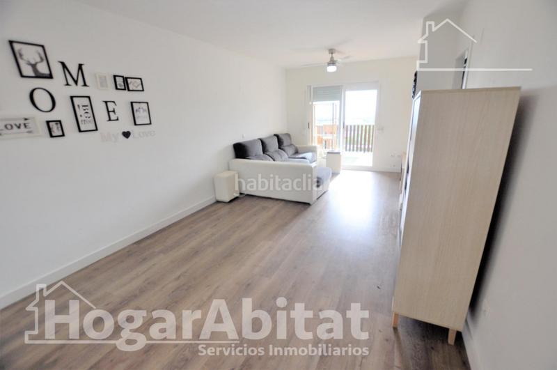 Foto 4b67ee53-ffd2-4b08-ae82-001af3dbb27e. Piso en residencial con terraza, garaje, trastero y piscina en Náquera