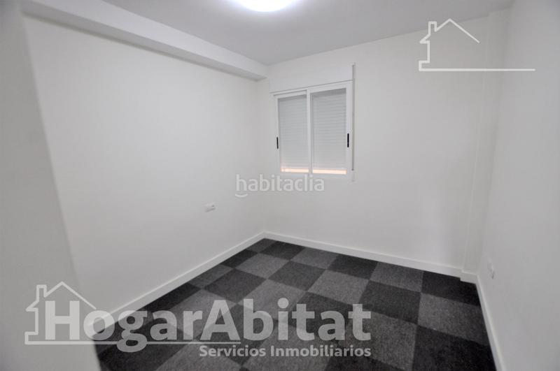 Foto a0e96545-65a9-4d21-b1da-67709e8ca996. Piso en residencial con terraza, garaje, trastero y piscina en Náquera