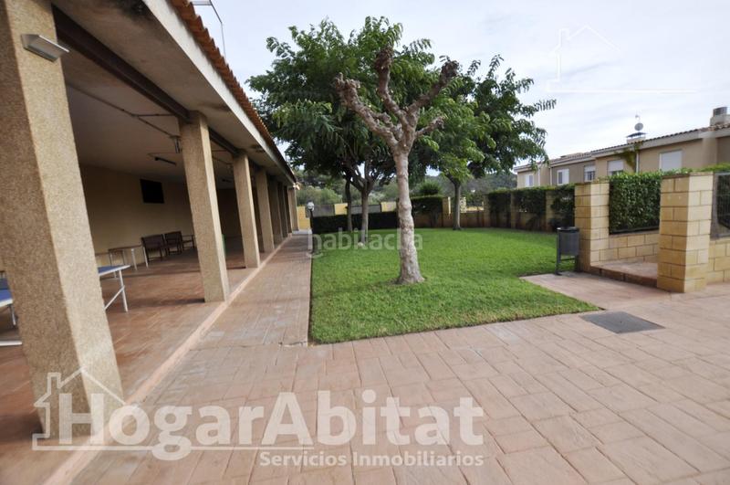 Foto b11a4cb8-d978-42af-8ed7-78489c7283ec. Piso en residencial con terraza, garaje, trastero y piscina en Náquera