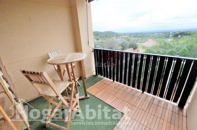 Foto c9d0dd5e-906b-459c-a742-0ccf77322e99. Piso en residencial con terraza, garaje, trastero y piscina en Náquera