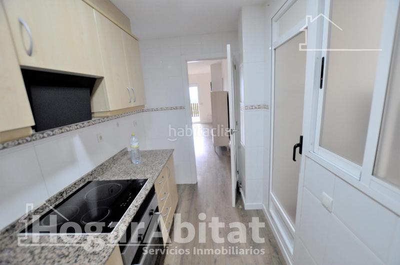 Foto f666d826-0abf-4852-9f8a-aa3fb84eefd3. Piso en residencial con terraza, garaje, trastero y piscina en Náquera