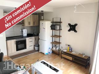 Piso  Paseo de las acacias. Reformado con balcon, terraza y ascensor cerca del mar