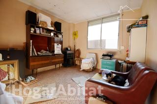 Casa  Rei en jaume. Amplia casa semireformada con terraza y garaje