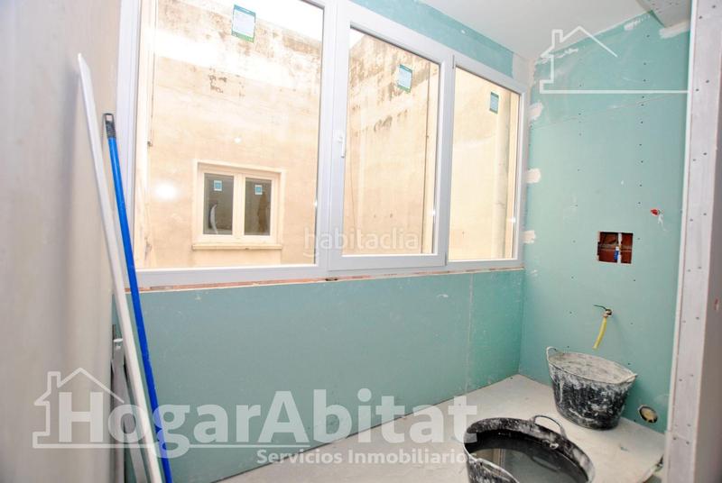 Foto 09852502-e4f1-4d81-a91b-cbbb336f2fbf. Piso reforma a estrenar al gusto del comprador con balcón en el centro en Gandia