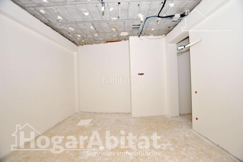 Foto e3007cdd-3018-4f72-8713-feef14e1d794. Piso reforma a estrenar al gusto del comprador con balcón en el centro en Gandia