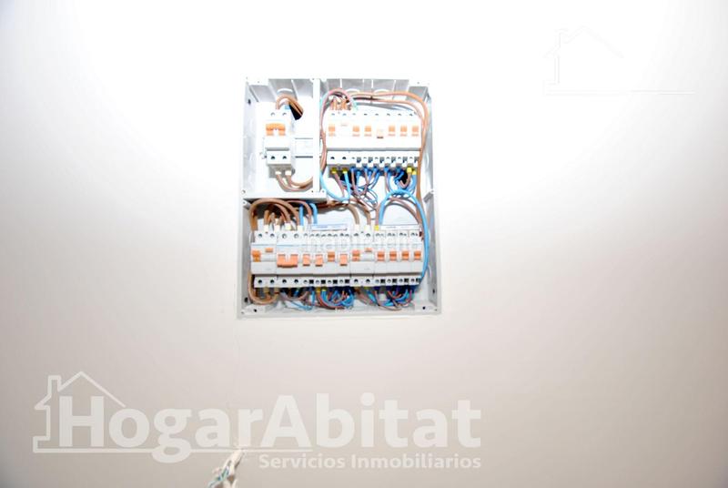 Foto eacc4d0e-0152-4292-9cc9-04481f7fcdb0. Piso reforma a estrenar al gusto del comprador con balcón en el centro en Gandia