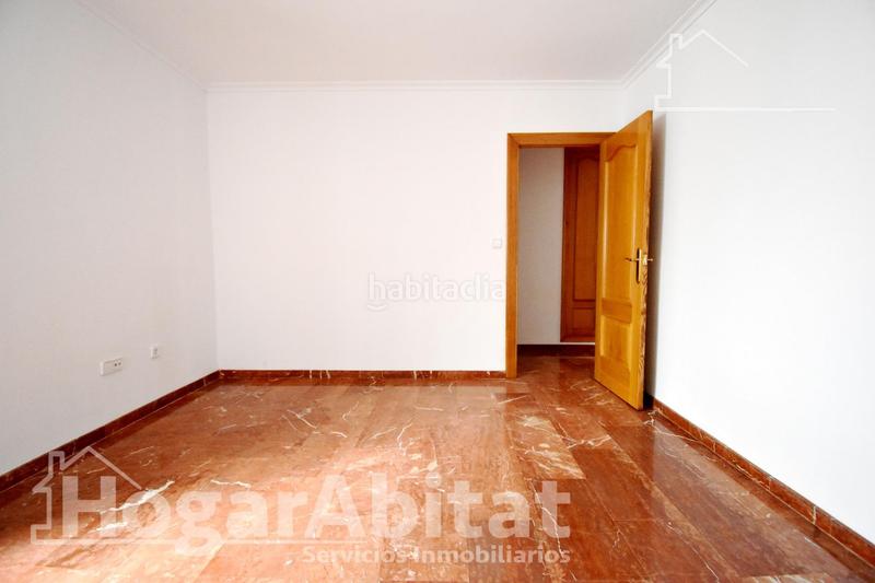 Foto 1c03f594-a69c-4273-b8c0-2fd88477171a. Piso espectacular! muy amplio, bonito y luminoso con terraza, en el centro en Cullera