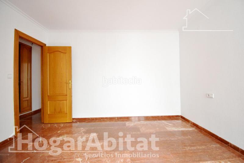 Foto 922bc150-32ae-4a07-a64d-bba6eb71fc34. Piso espectacular! muy amplio, bonito y luminoso con terraza, en el centro en Cullera