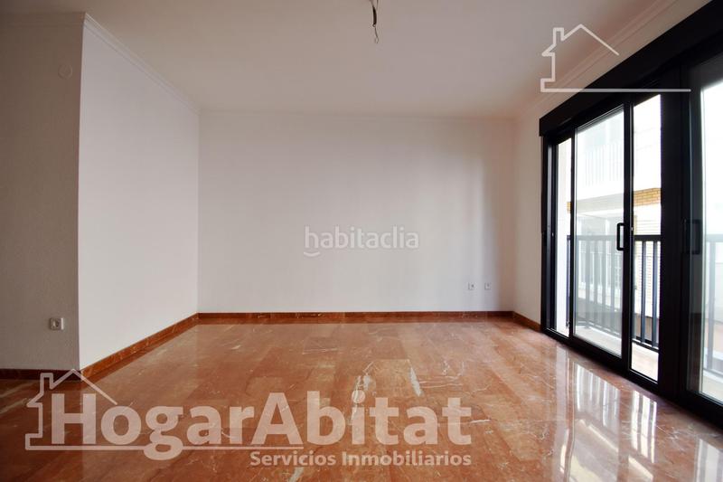 Foto dac5f3b7-f06c-4752-8459-0ecd14f4ebb2. Piso espectacular! muy amplio, bonito y luminoso con terraza, en el centro en Cullera