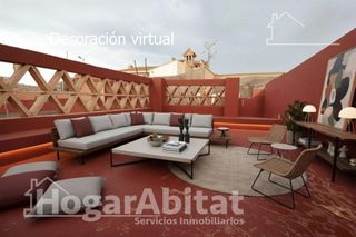 Haus  Plaza major. Casa de 2 alturas con terraza cerca del ayuntamiento