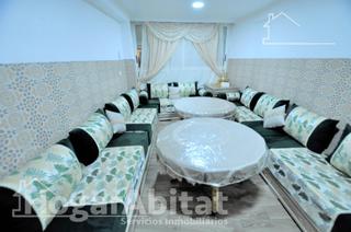 Pis  Calle vicent portoles. En pleno centro! amplio, bonito y exterior con dos balcones y as