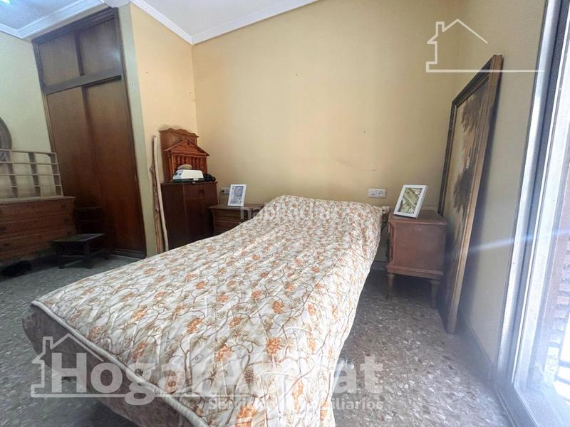 Foto 691f0e80-f5ac-446d-8571-30d1cf0cd32c. Piso en ciutat vella! muy amplio con balcón y ascensor junto al mercado central en Valencia