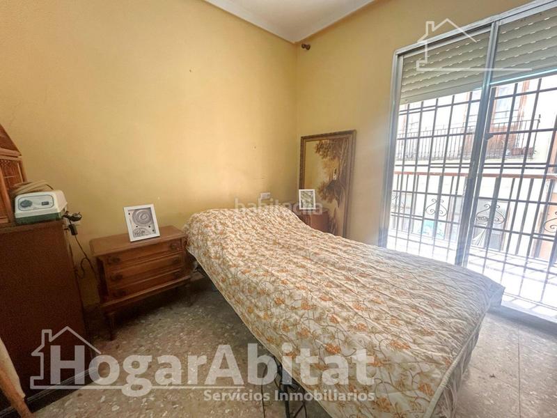 Foto 69ea1638-2b48-4e7b-928f-2f258a017a5f. Piso en ciutat vella! muy amplio con balcón y ascensor junto al mercado central en Valencia