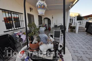 Chalet  Polígono 58 parcela 207 vale. sagunto / sagunt (v. Casa con gran terreno, piscina y garaje cerca de la playa