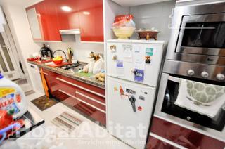 Appartement  Calle quart. Exterior y luminoso con balcón y terraza junto a torres de quart