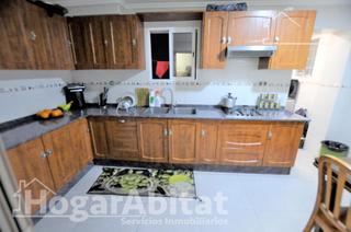 Etagenwohnung  Calle vicent portoles. En pleno centro! amplio, bonito y exterior con dos balcones y as