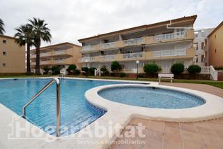 Pis  Calle neus les. Primera línea de playa! amplio y exterior en residencial con pis