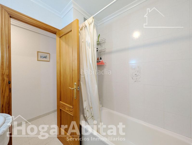 Foto 3759fdba-47d8-41f4-b489-897950f27467. Pis amb aparcament a Los Arenales del Sol Elche / Elx