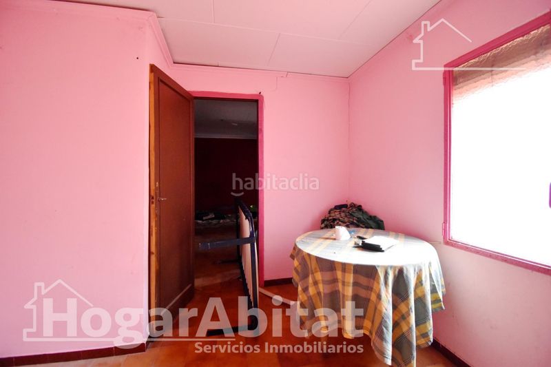 Foto accb478d-baac-477f-8ef0-361b05c13919. Casa economica! amplia casa con terraza y con muchas posibilidades en Palma de Gandía