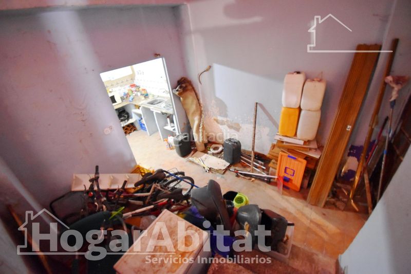 Foto d9fd92cd-1d4a-4263-aeec-2cc4d4ece64d. Casa economica! amplia casa con terraza y con muchas posibilidades en Palma de Gandía