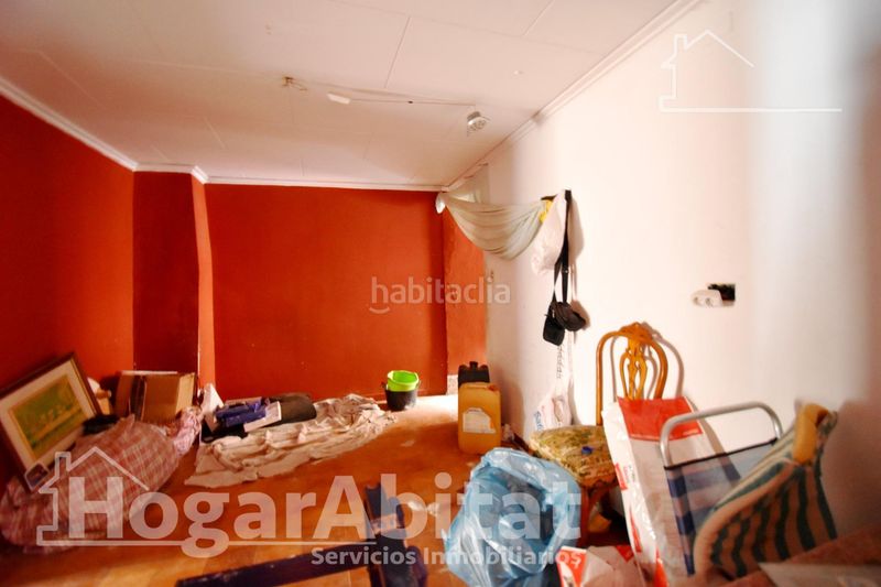 Foto e86086ee-e327-4f14-9a57-e1640870b007. Casa economica! amplia casa con terraza y con muchas posibilidades en Palma de Gandía