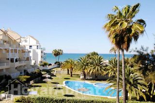 Pis  Carretera les marines a denia. Vistas frontales al mar! luminoso en residencial con piscina y t