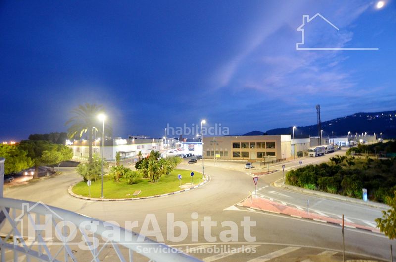 Foto 67792ddf-21ff-4681-8c30-2811a9ea08e3. Casa adosada en pleno centro! precioso adosado con garaje y terraza en Alqueria de la Comtessa (l´)