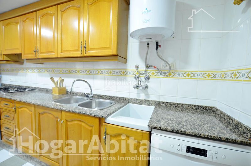Foto 8ff25343-5594-4e62-bbf4-4f07ad027f77. Casa adosada en pleno centro! precioso adosado con garaje y terraza en Alqueria de la Comtessa (l´)