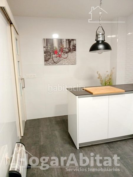 Foto 47b6b5b5-3864-4896-800b-e36a6905f7e8. Casa adossada amb aparcament a Onda