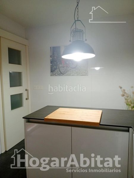 Foto df2314ff-e46f-45cb-9efd-2212ee2d069e. Casa adossada amb aparcament a Onda